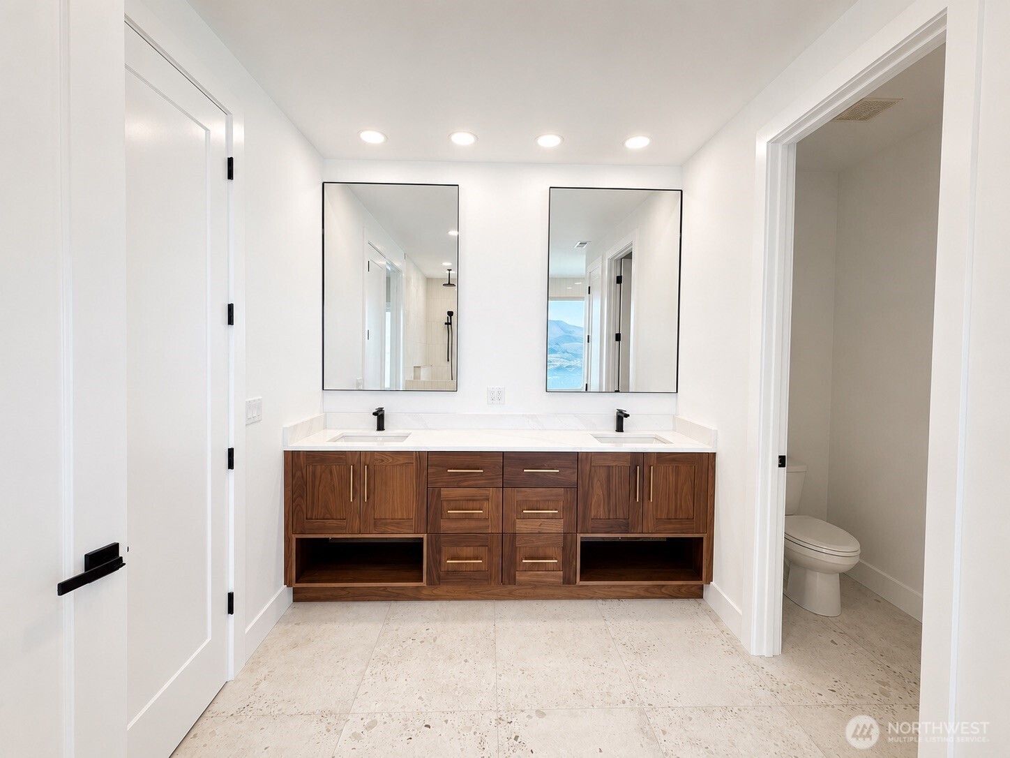 917 Long Drive Property Photo 21