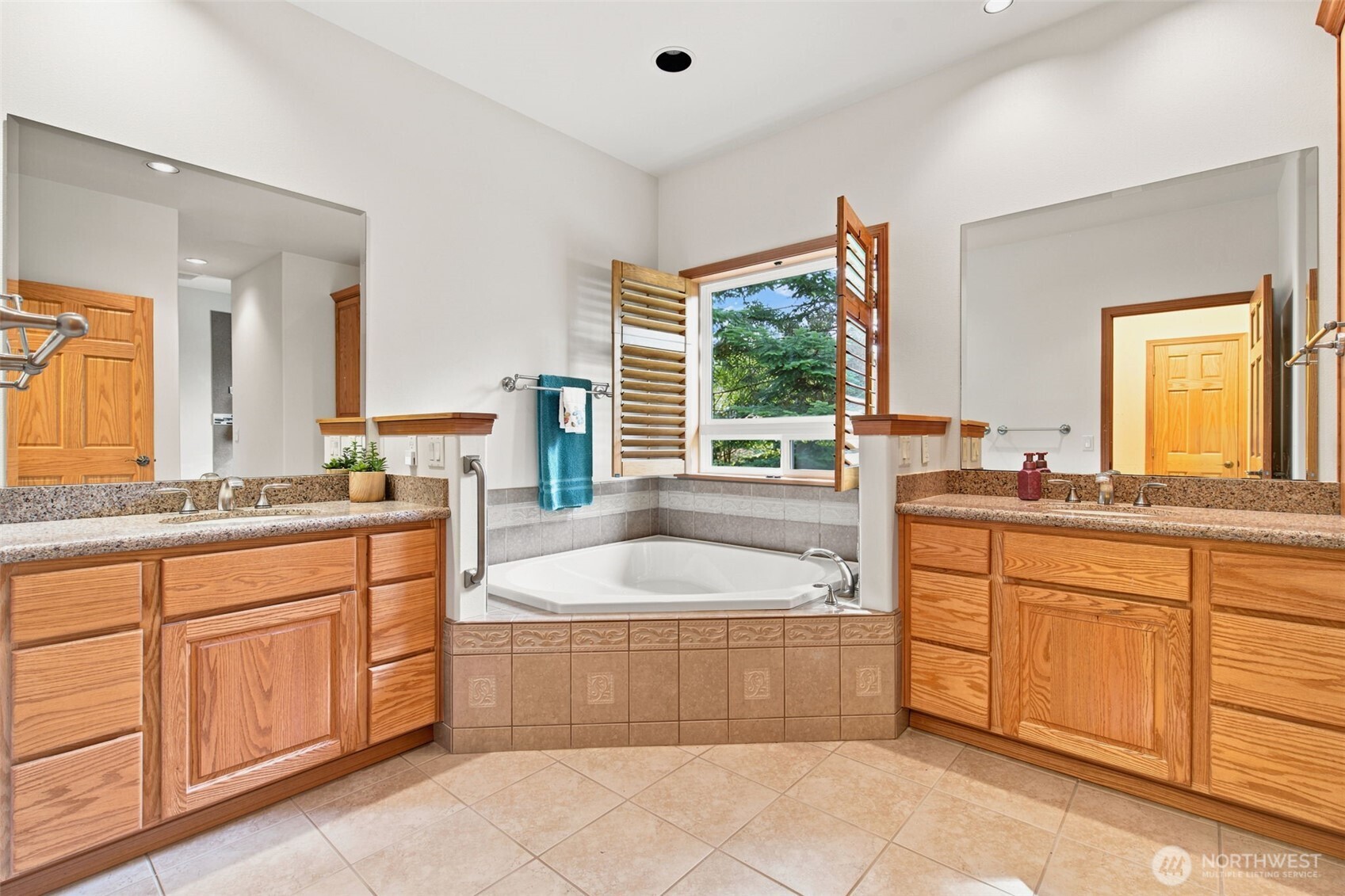 114 Headwaters Lane Property Photo 10
