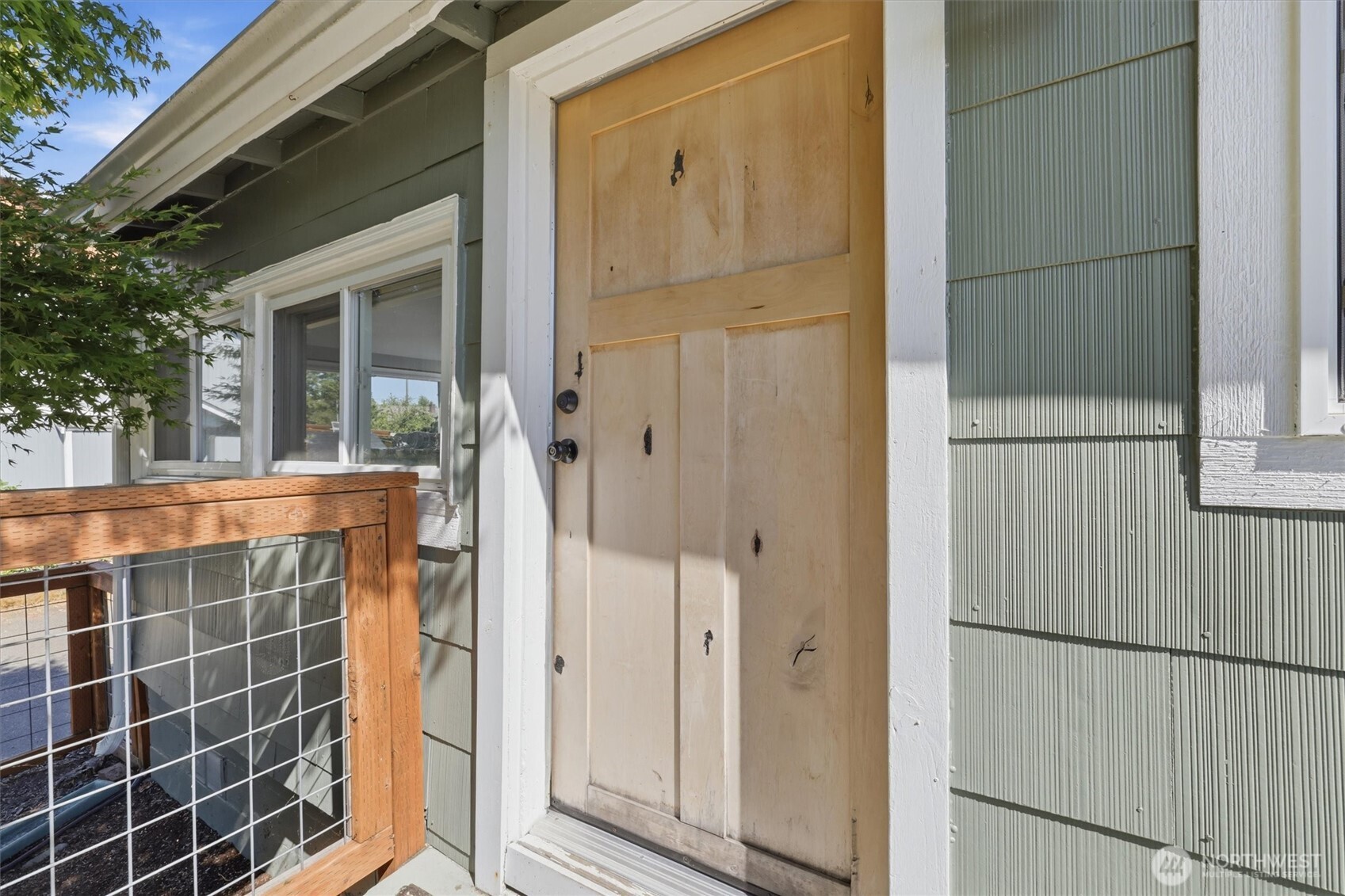 214 E 68th Street Property Photo 2