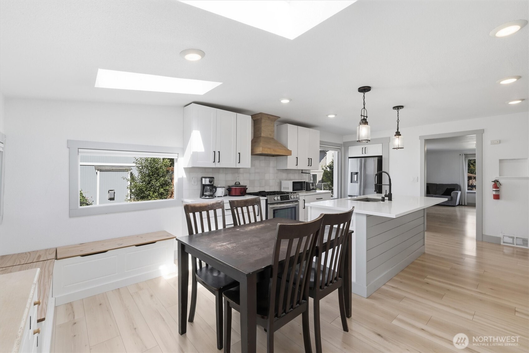 214 E 68th Street Property Photo 8