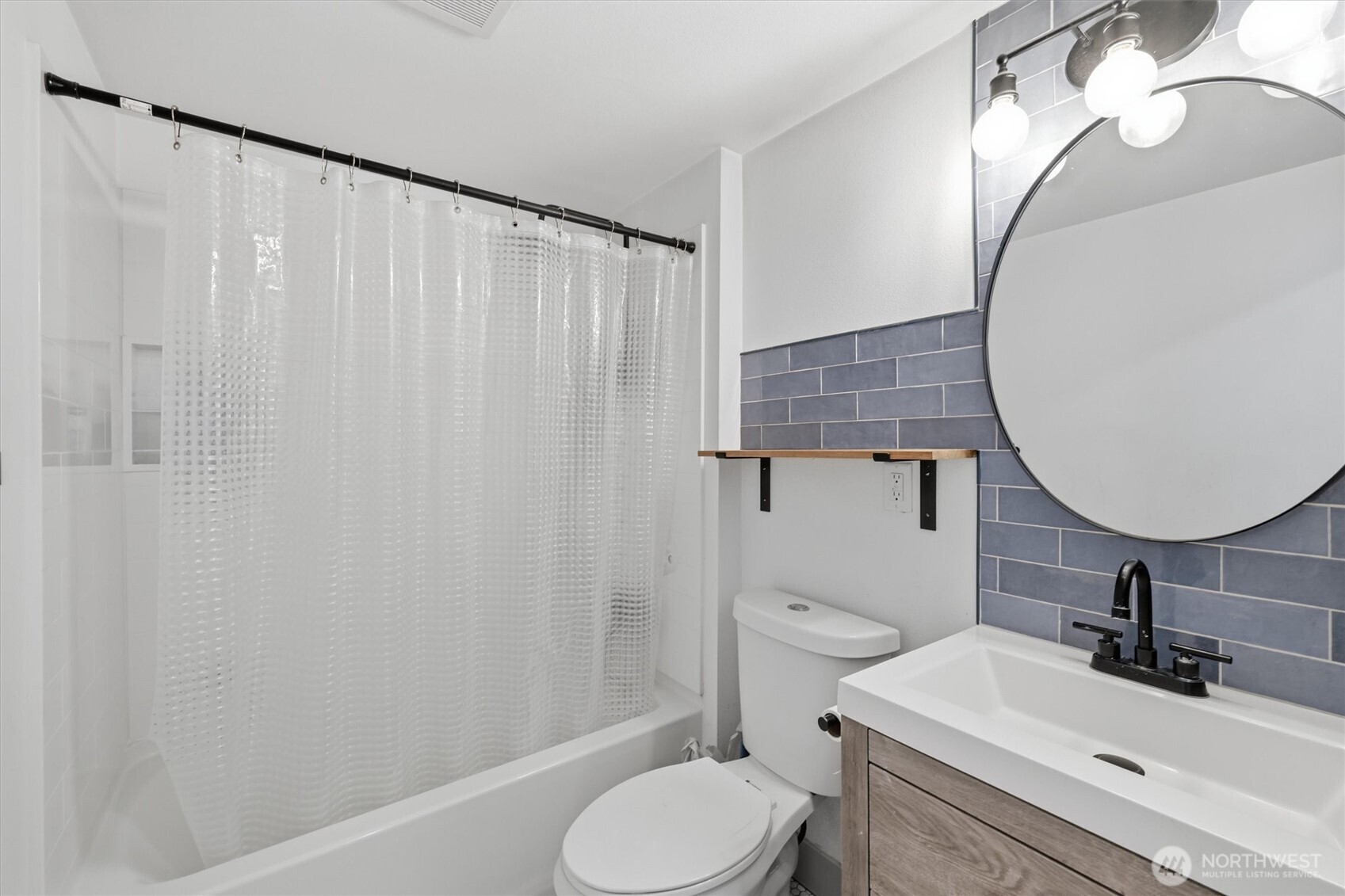 214 E 68th Street Property Photo 16