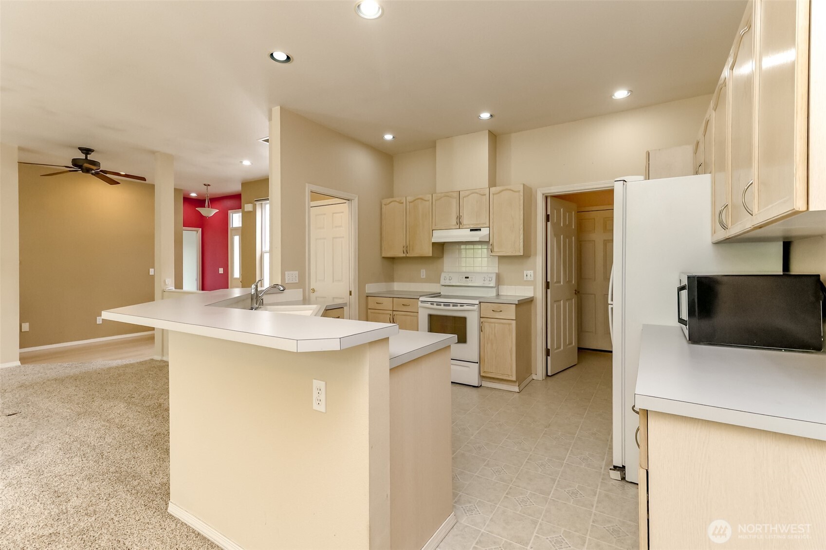 8910 71st Street Ct Property Photo 5