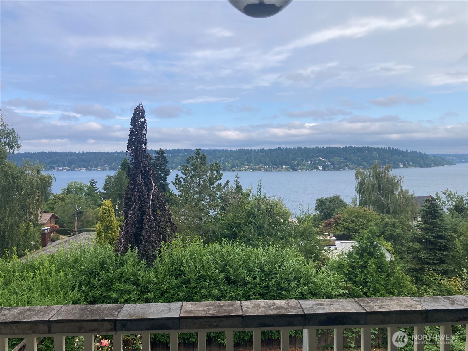 6906 55th Avenue Property Photo 2
