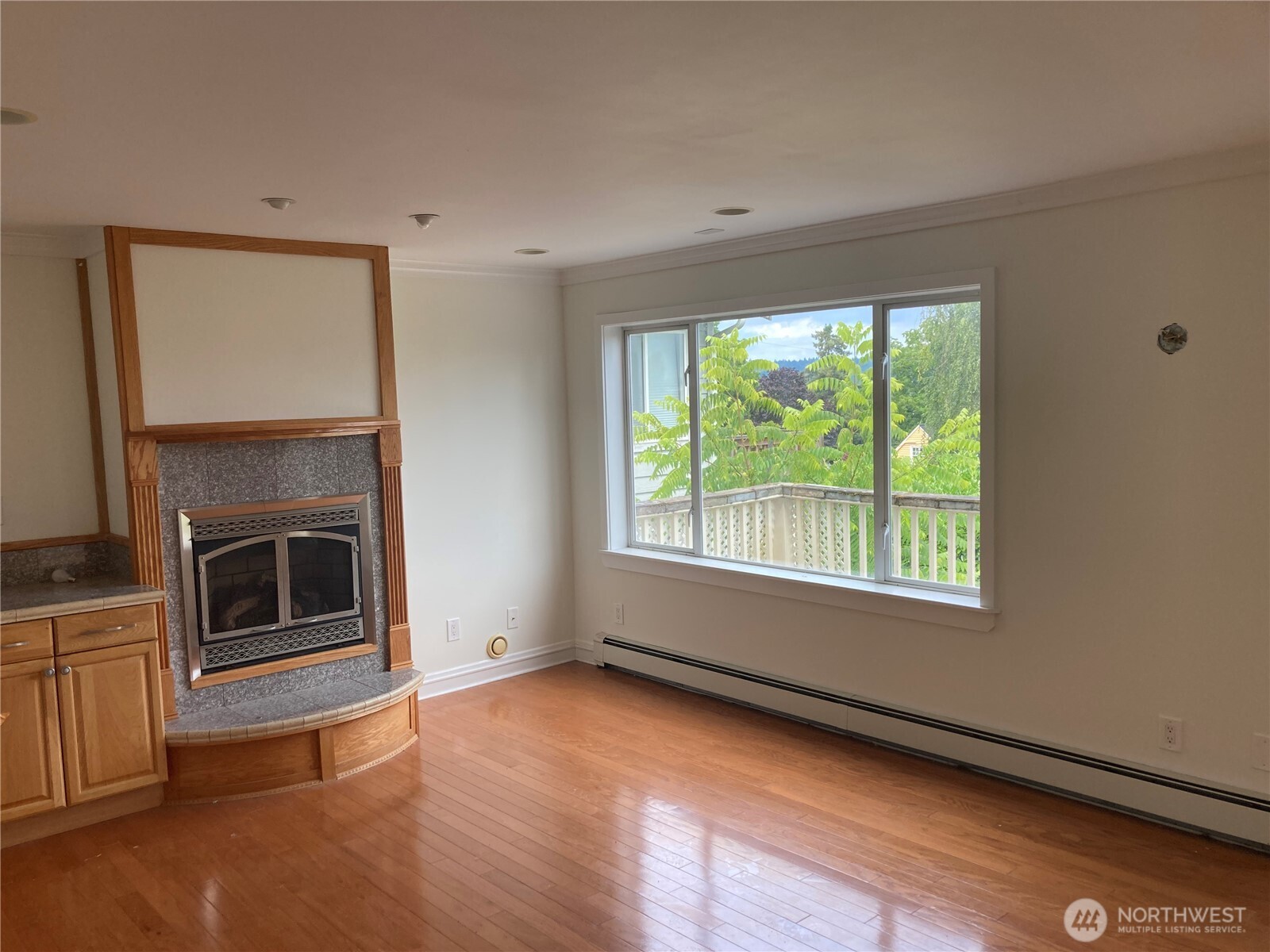 6906 55th Avenue Property Photo 3