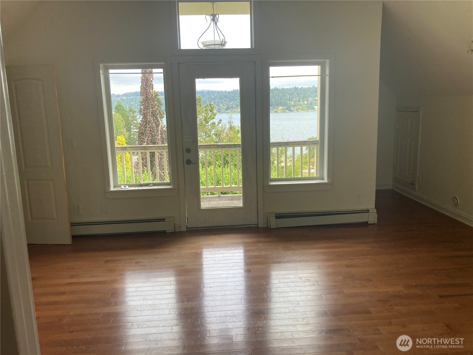 6906 55th Avenue Property Photo 4