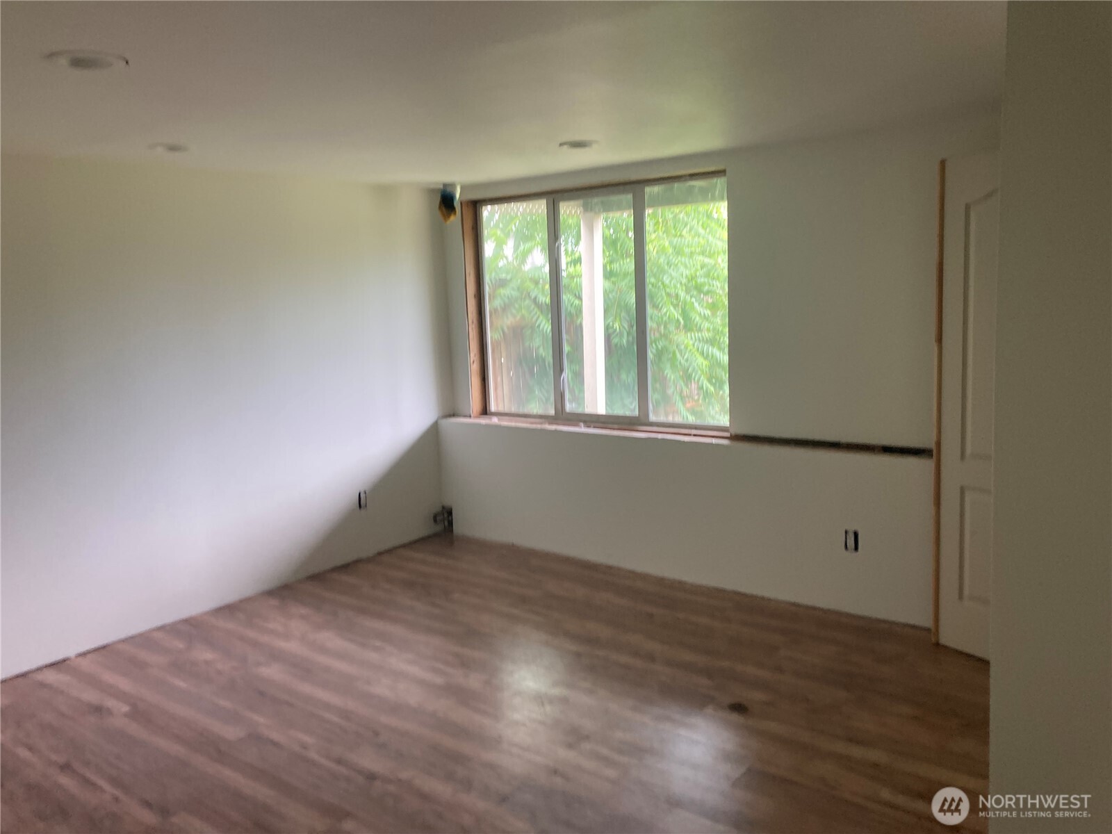 6906 55th Avenue Property Photo 6