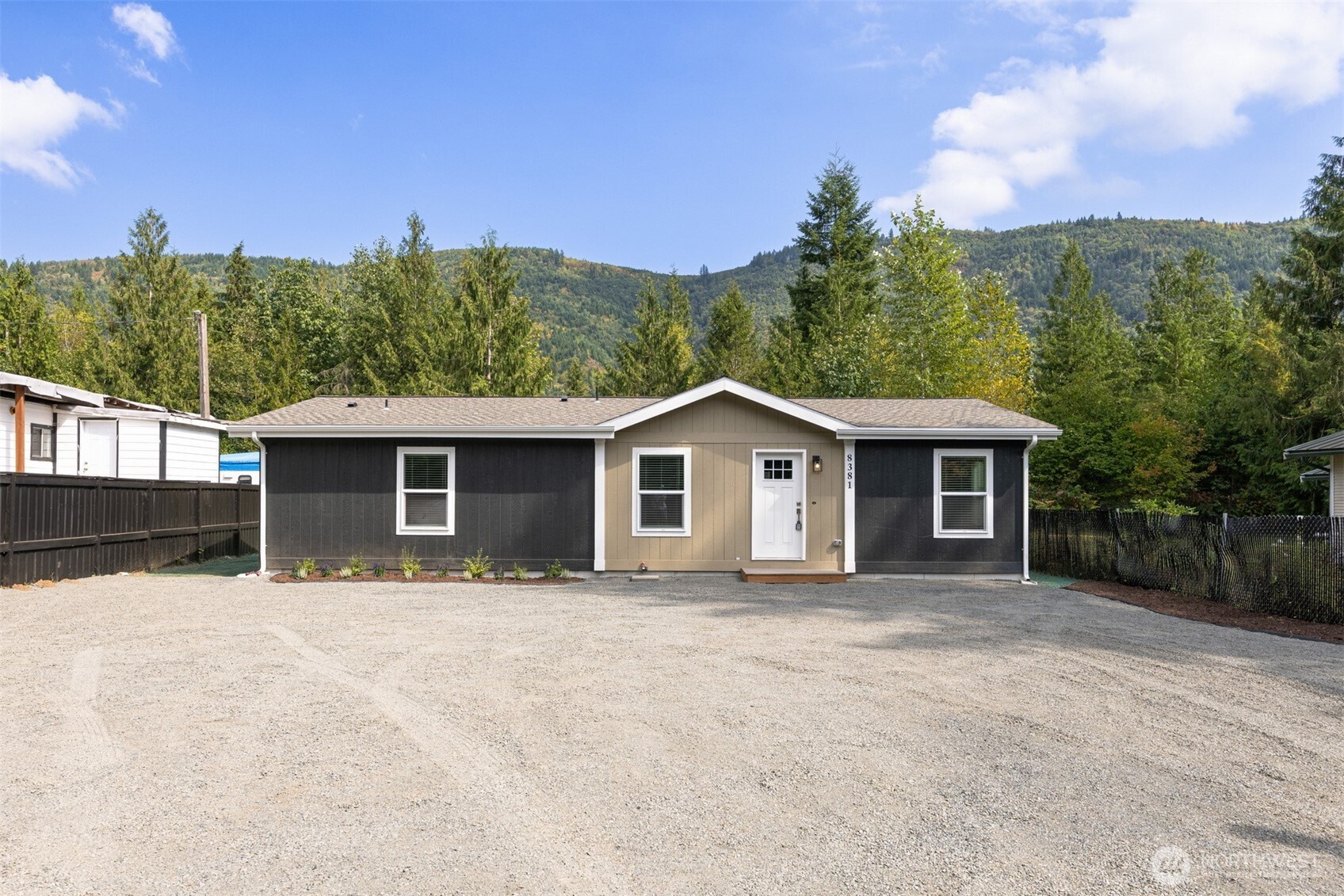 8381 Golden Valley Boulevard Property Photo 3