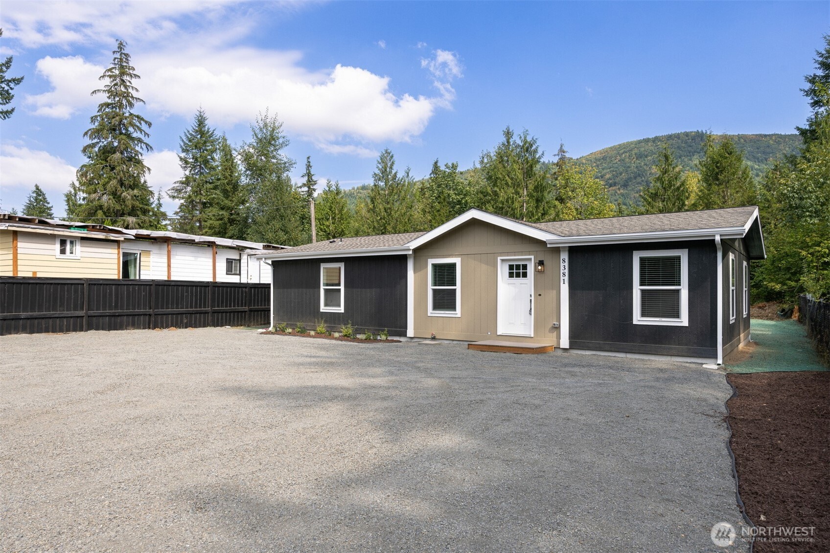 8381 Golden Valley Boulevard Property Photo 4