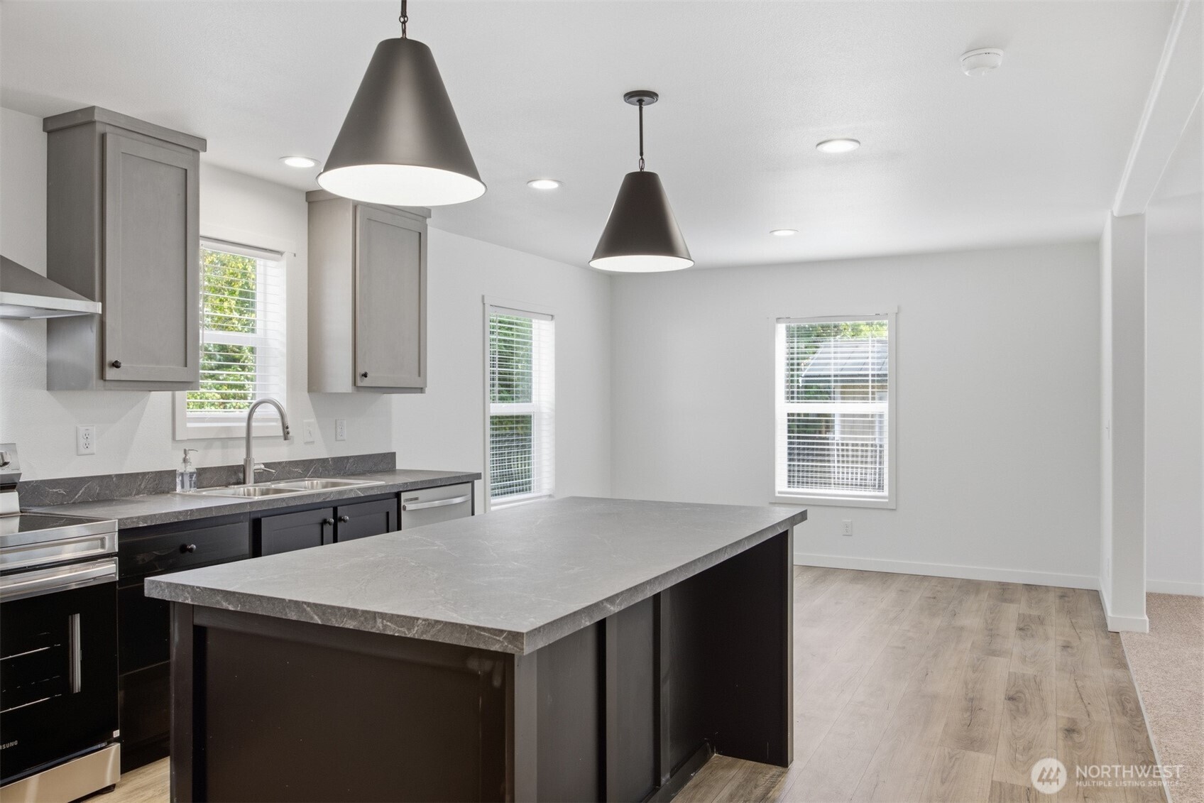8381 Golden Valley Boulevard Property Photo 14