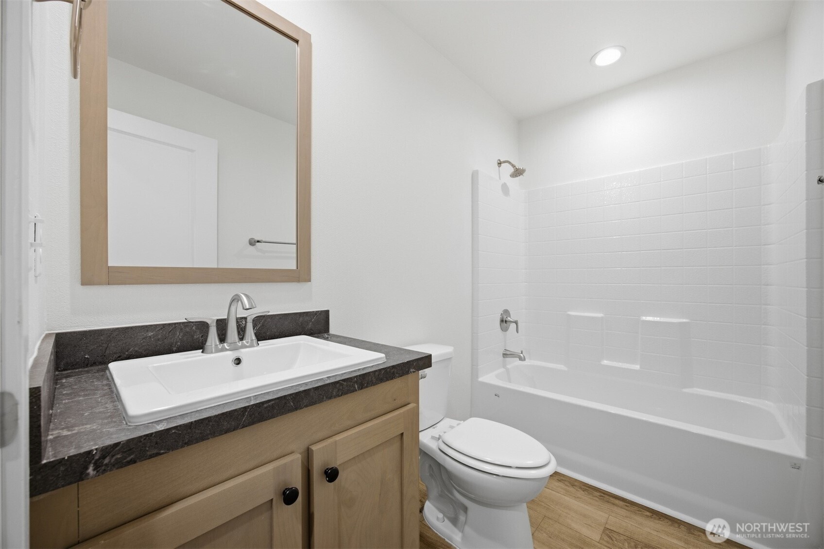 8381 Golden Valley Boulevard Property Photo 21