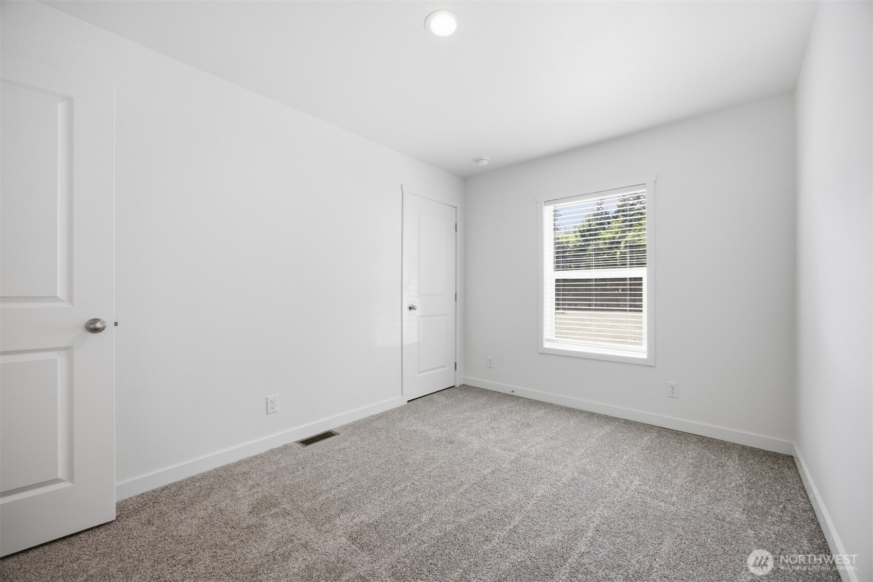 8381 Golden Valley Boulevard Property Photo 25