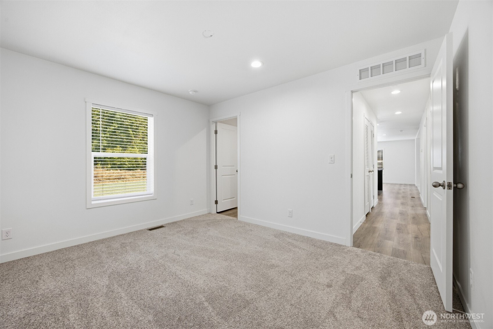 8381 Golden Valley Boulevard Property Photo 27
