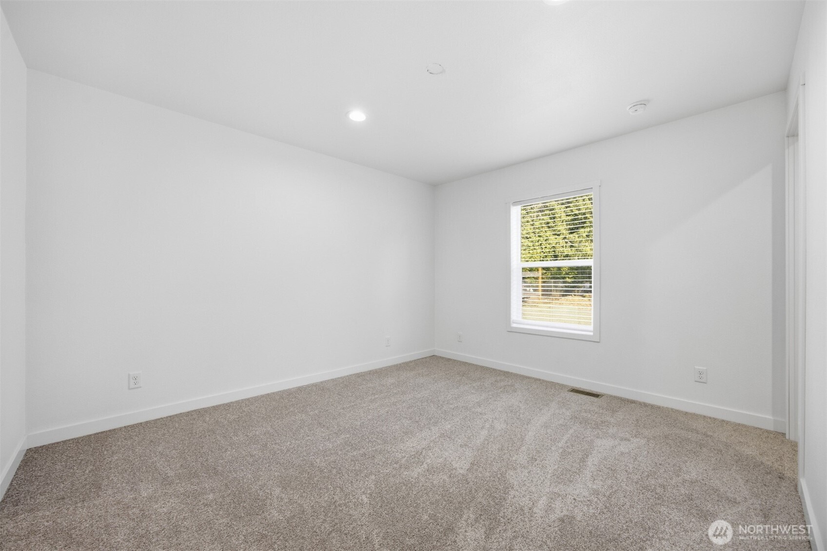 8381 Golden Valley Boulevard Property Photo 28
