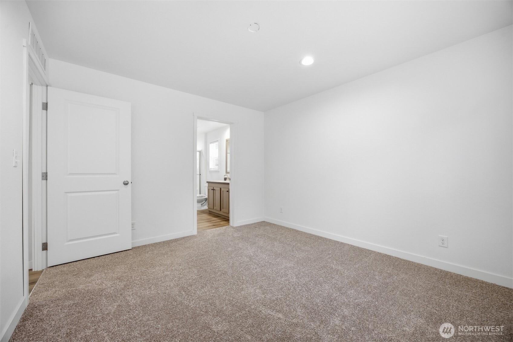 8381 Golden Valley Boulevard Property Photo 30