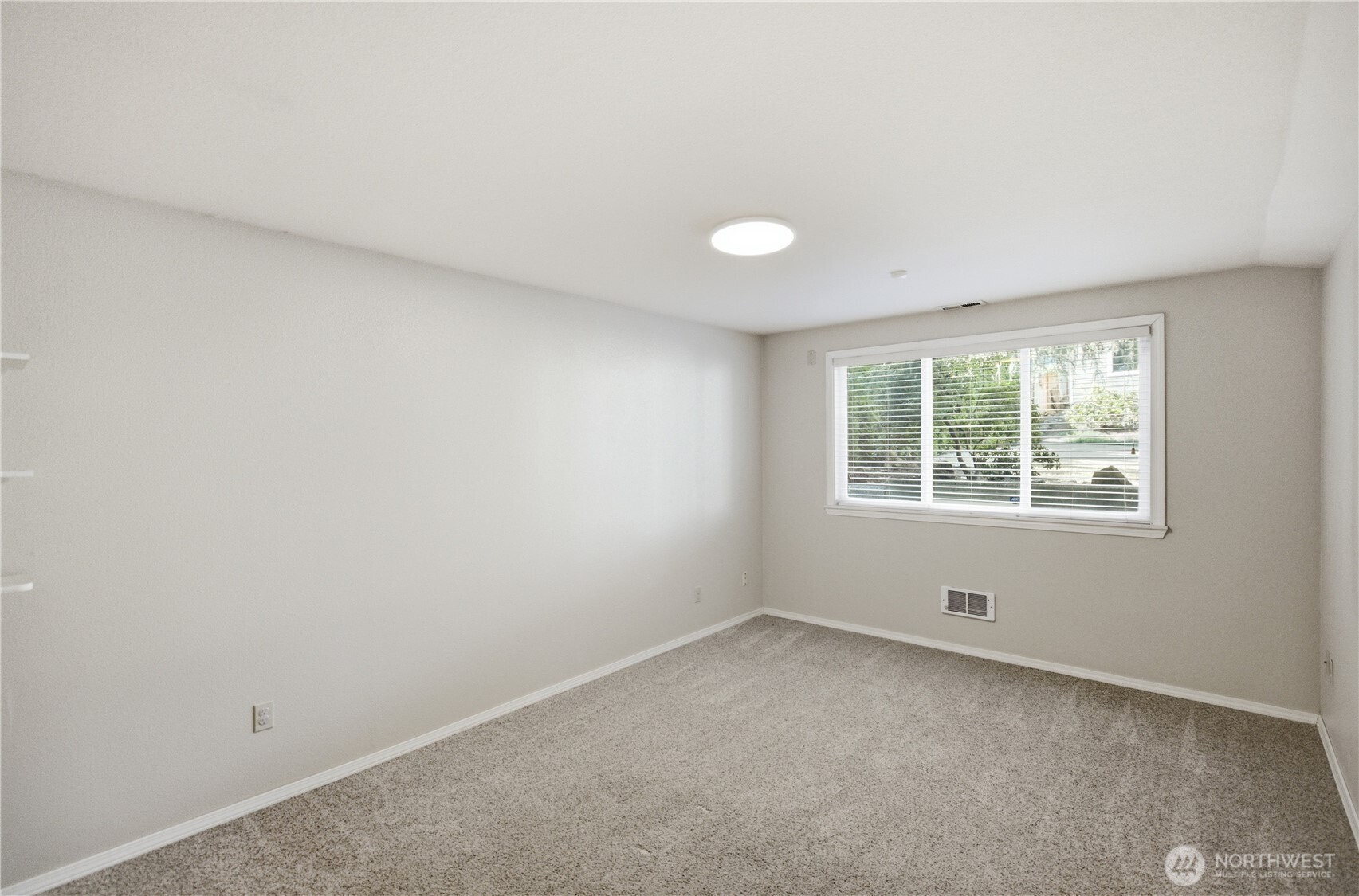 2529 S 304th Street Property Photo 21