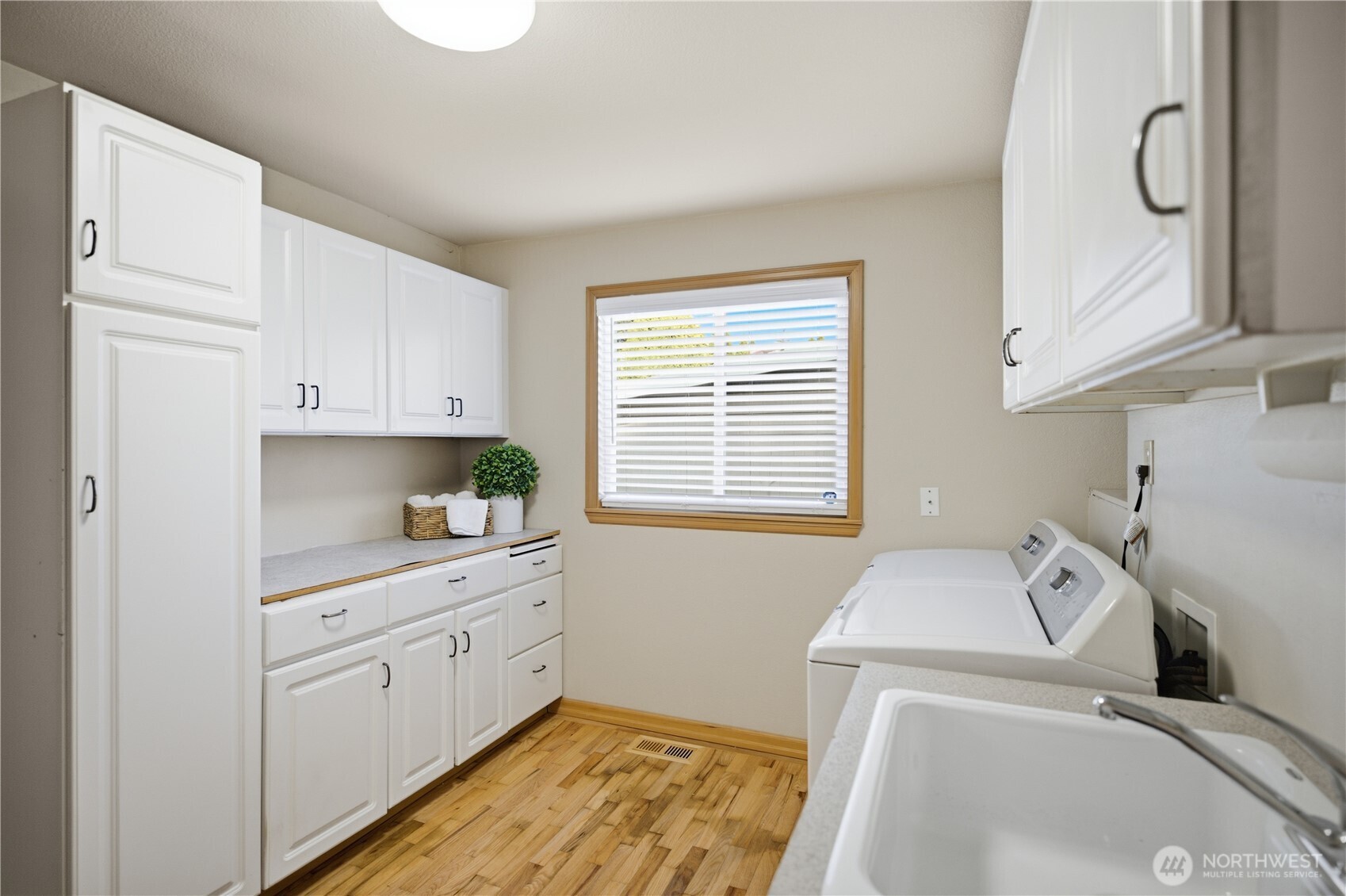 2529 S 304th Street Property Photo 28