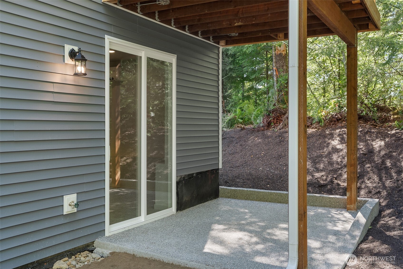 23415 Coyne Road Property Photo 5