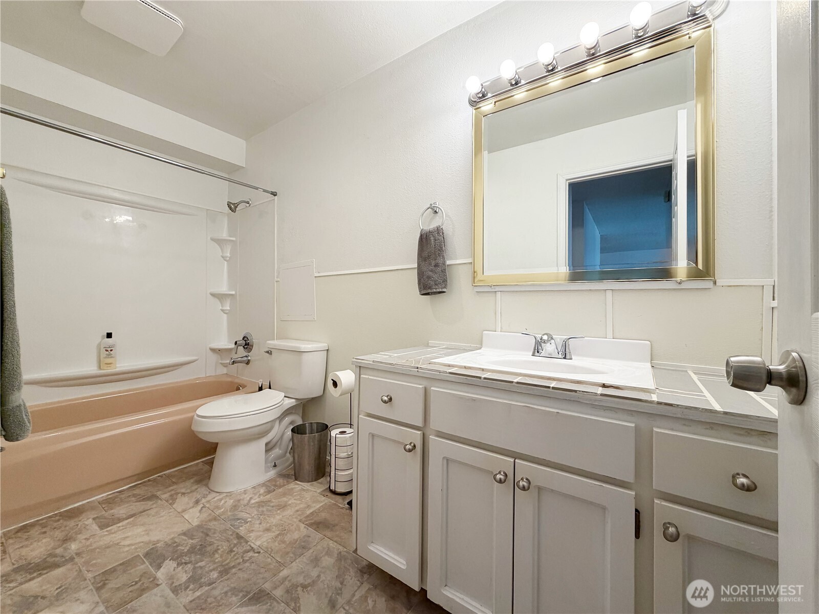 10455 Des Moines Memorial Drive N-202 Property Photo 18