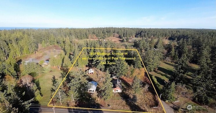 2410 Hastings Avenue Property Photo 5