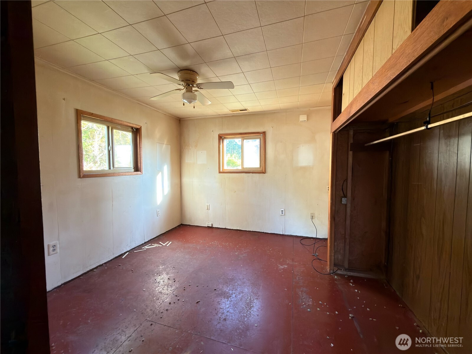 2410 Hastings Avenue Property Photo 18