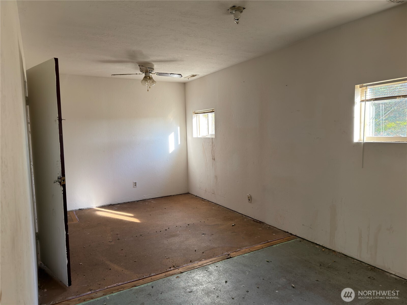 2410 Hastings Avenue Property Photo 22
