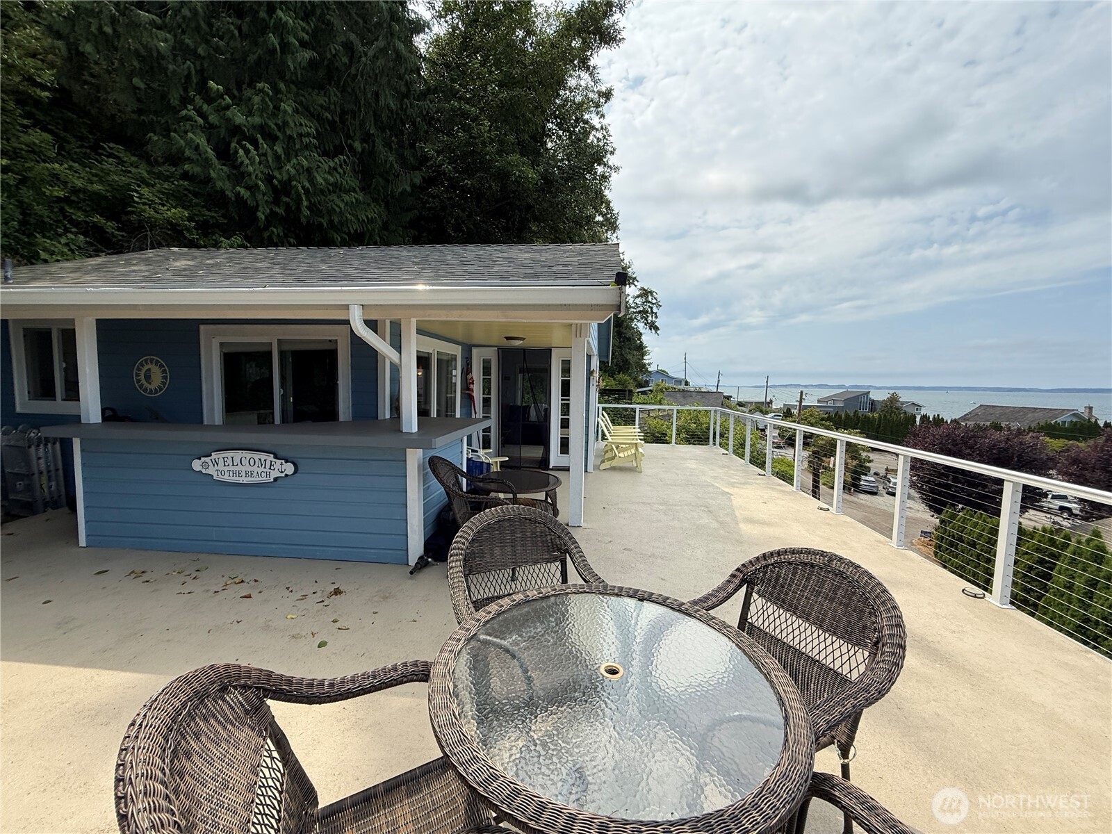 633 Maple Grove Rd Property Photo 2