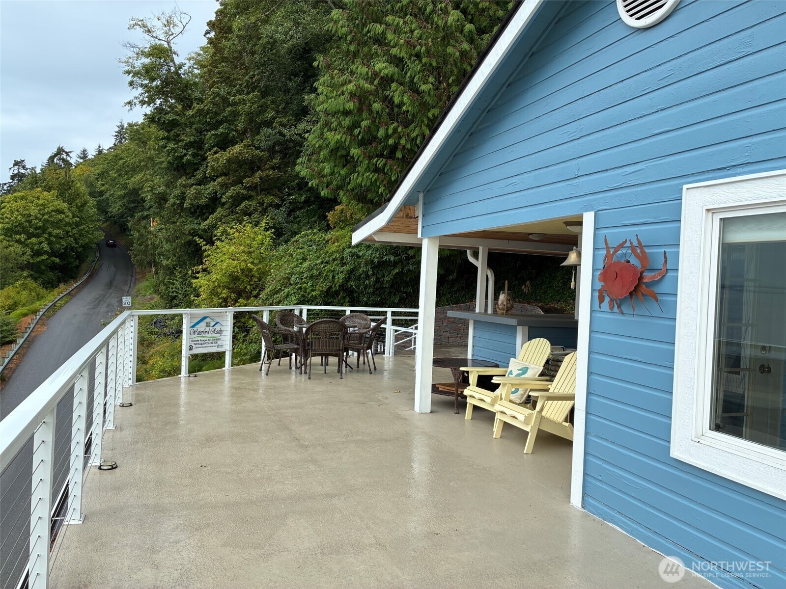 633 Maple Grove Rd Property Photo 4