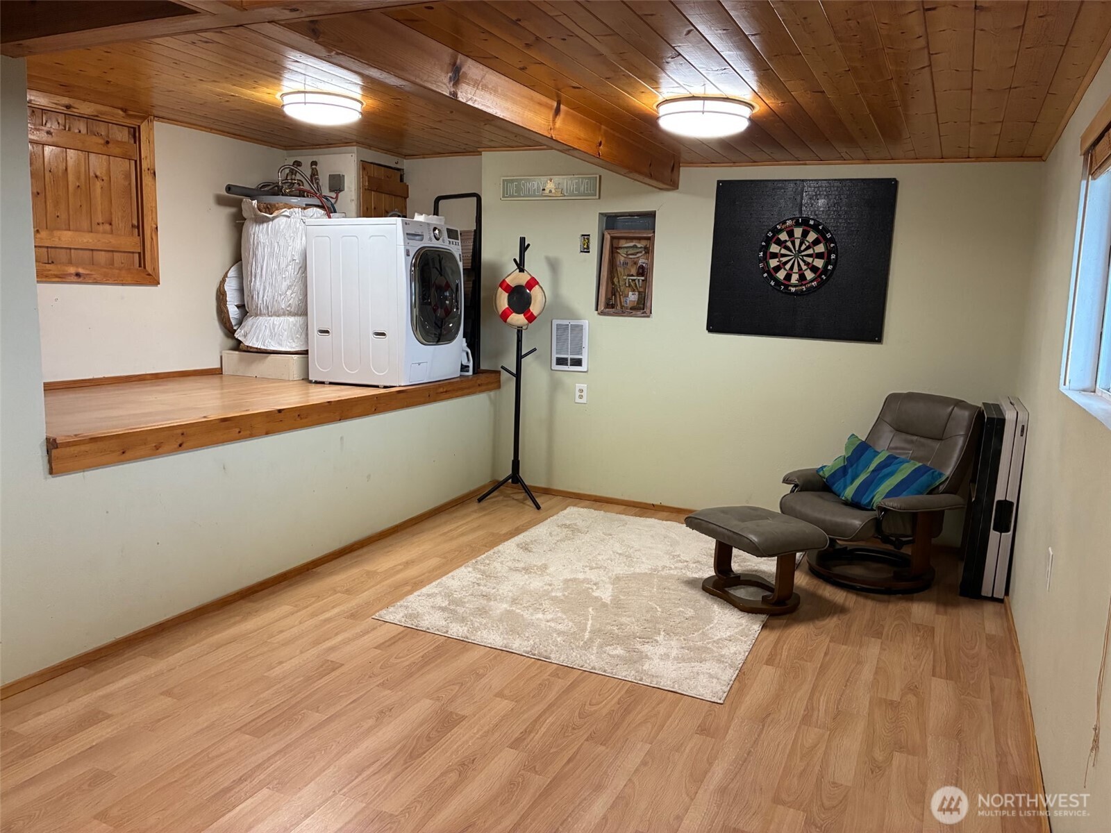 633 Maple Grove Rd Property Photo 14