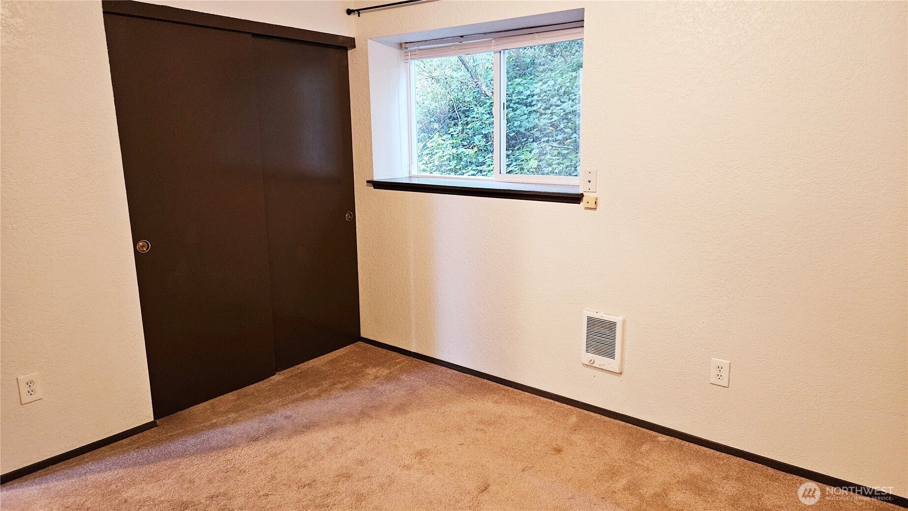 4617 Beach Drive Property Photo 8
