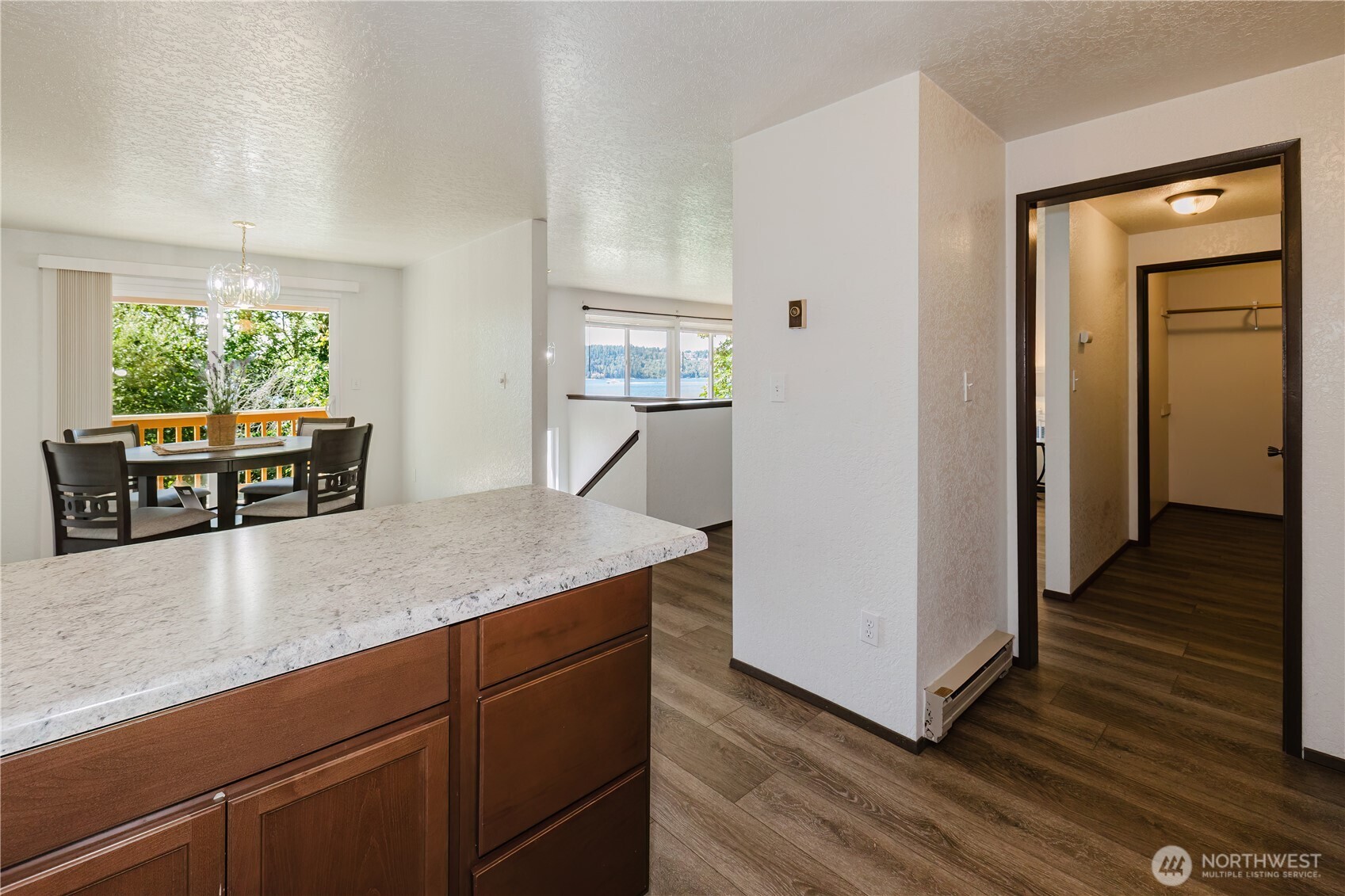 4617 Beach Drive Property Photo 21