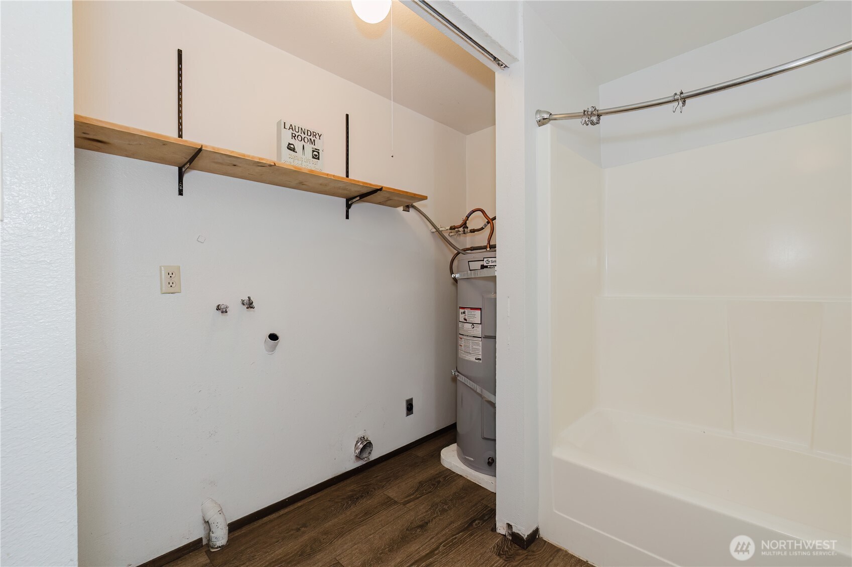 4617 Beach Drive Property Photo 28