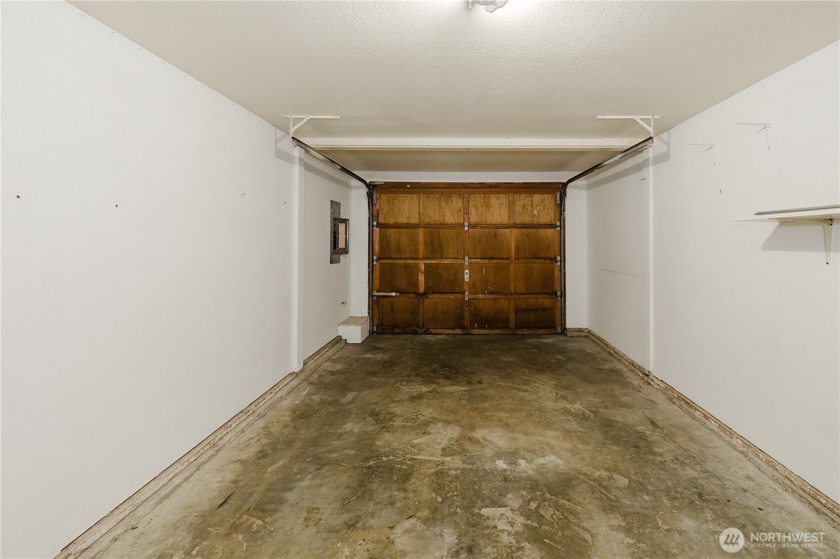 4617 Beach Drive Property Photo 29