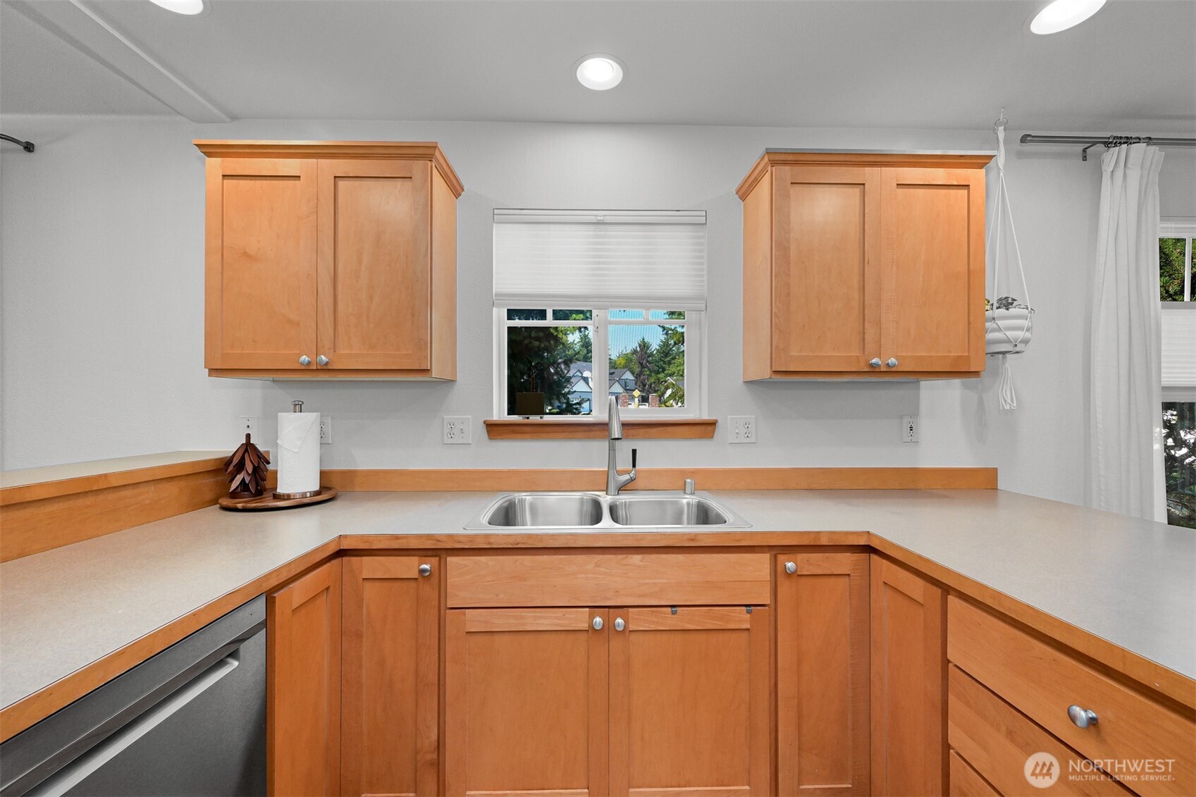 2175 Willow Street Property Photo 11