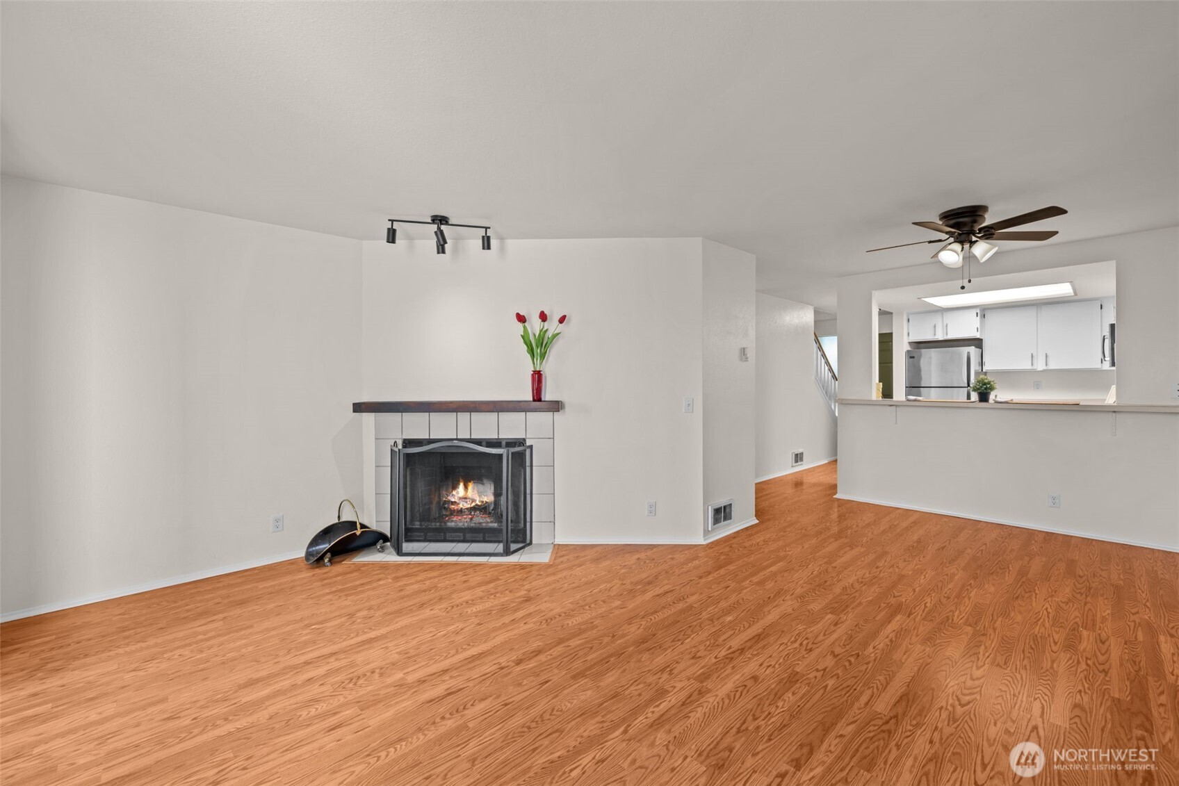 8512 242nd Street 3 Property Photo 6