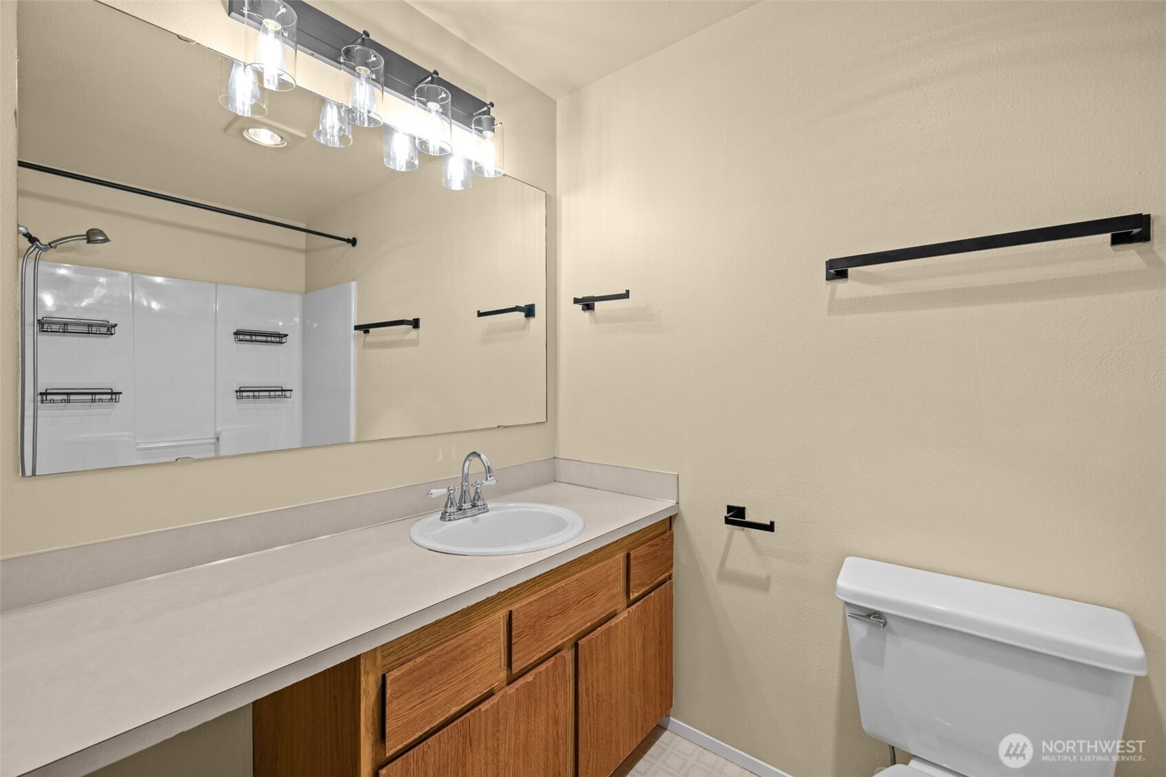 8512 242nd Street 3 Property Photo 20