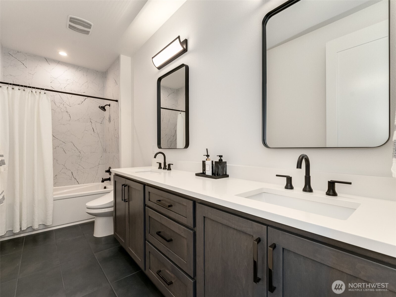 18200 Ne 82 Street Property Photo 33