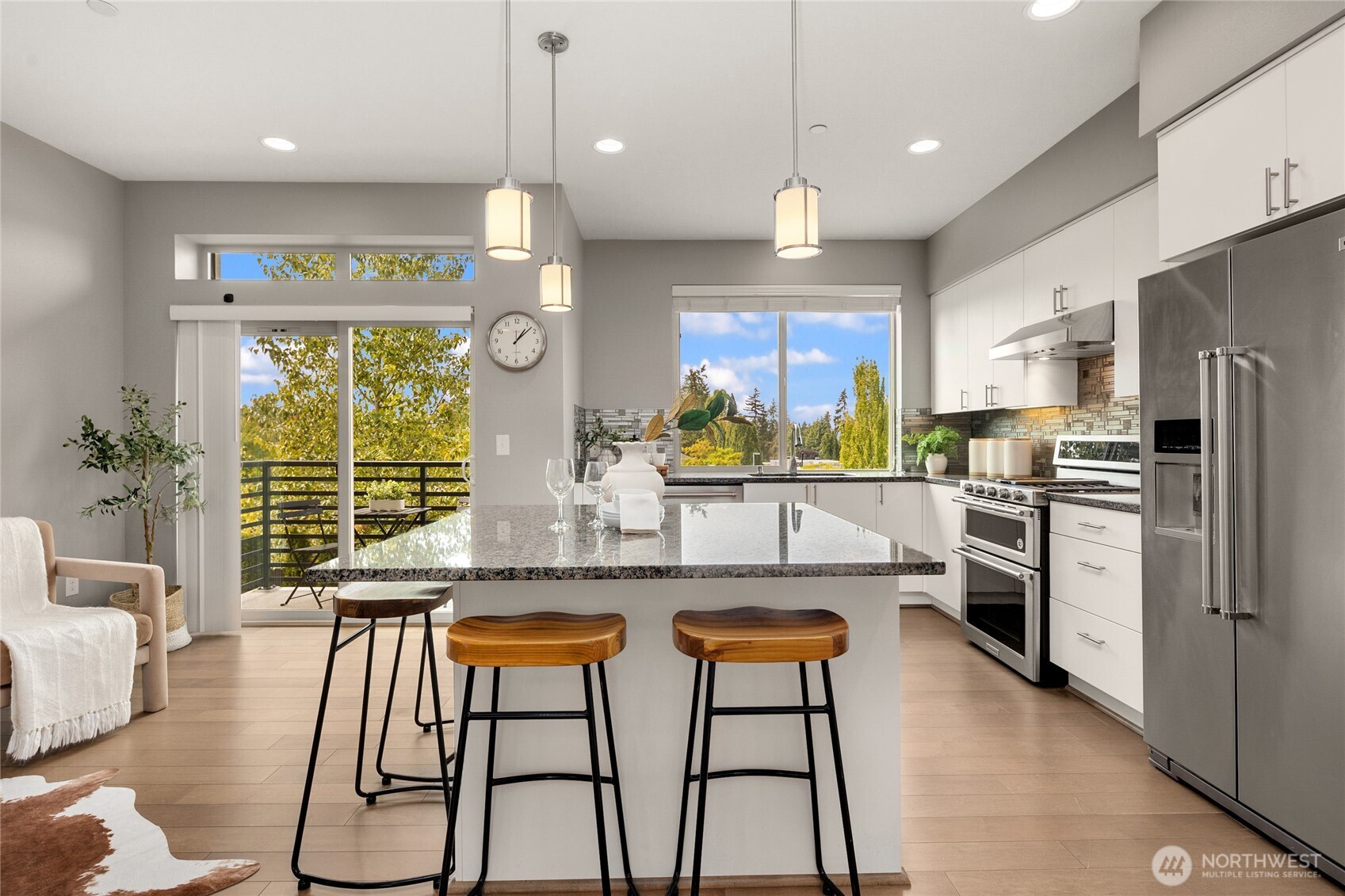 1412 157th Place Property Photo 4