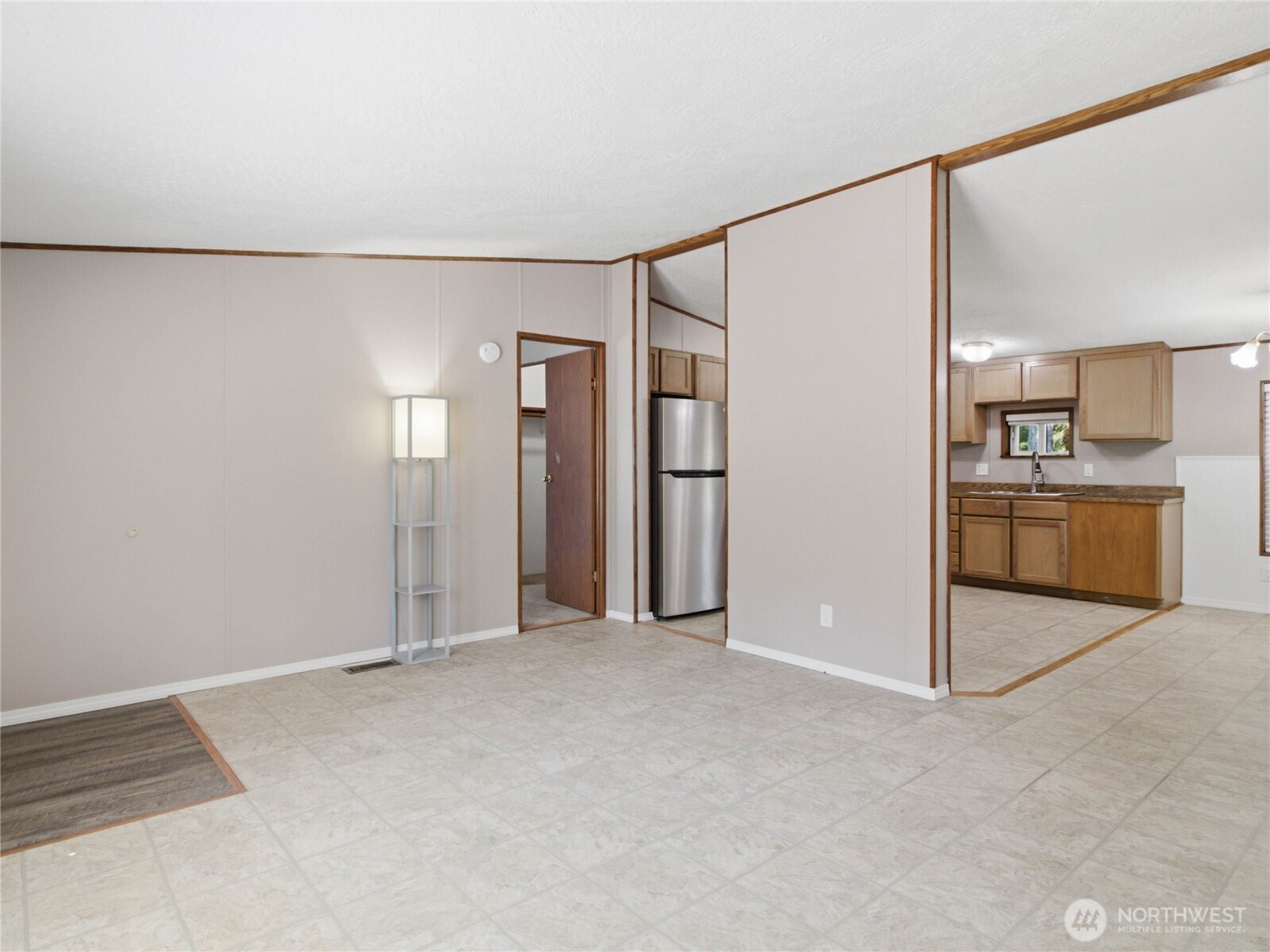 9317 206th Street Ct 6 Property Photo 4