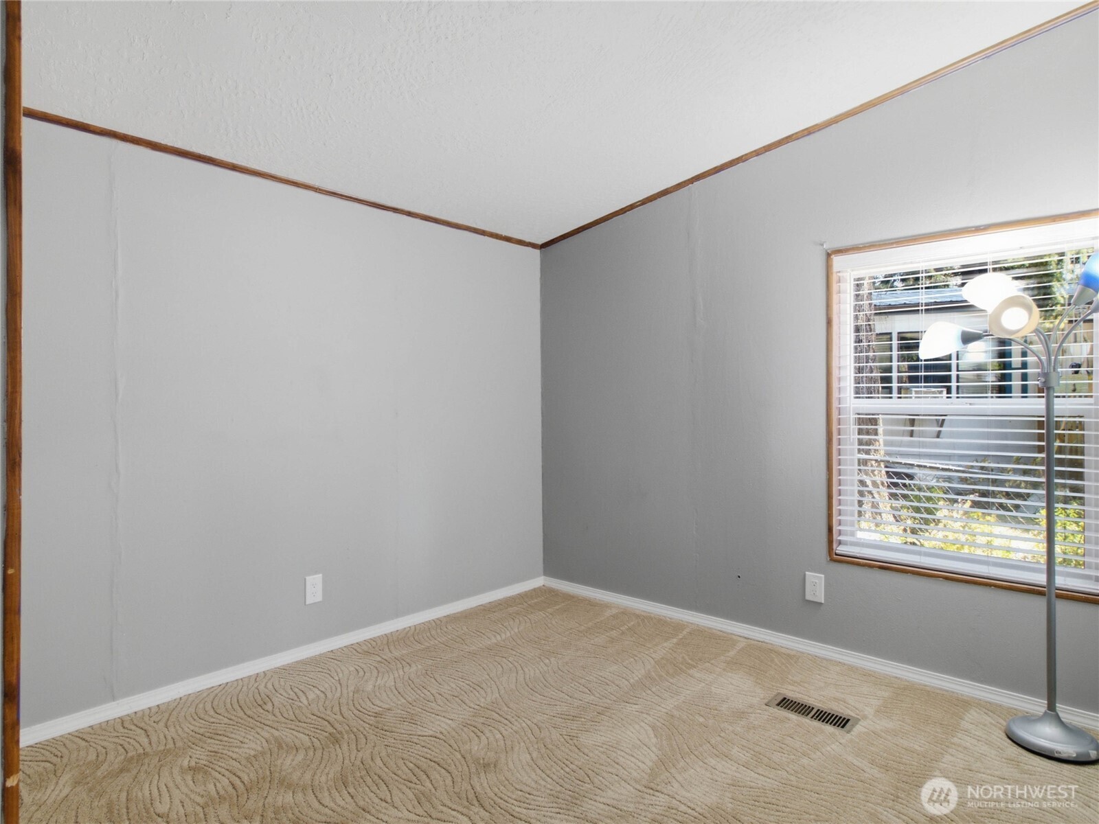 9317 206th Street Ct 6 Property Photo 18