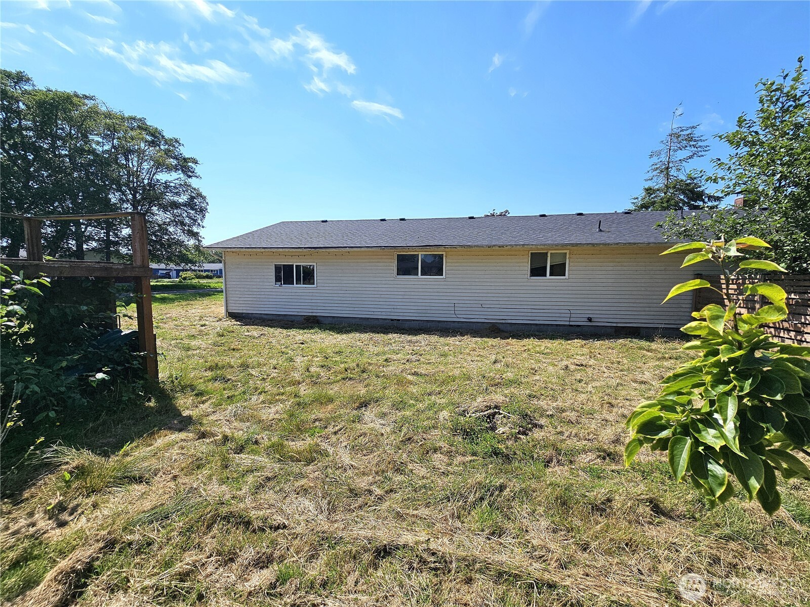 7207 Captain Robert Gray Drive Property Photo 8