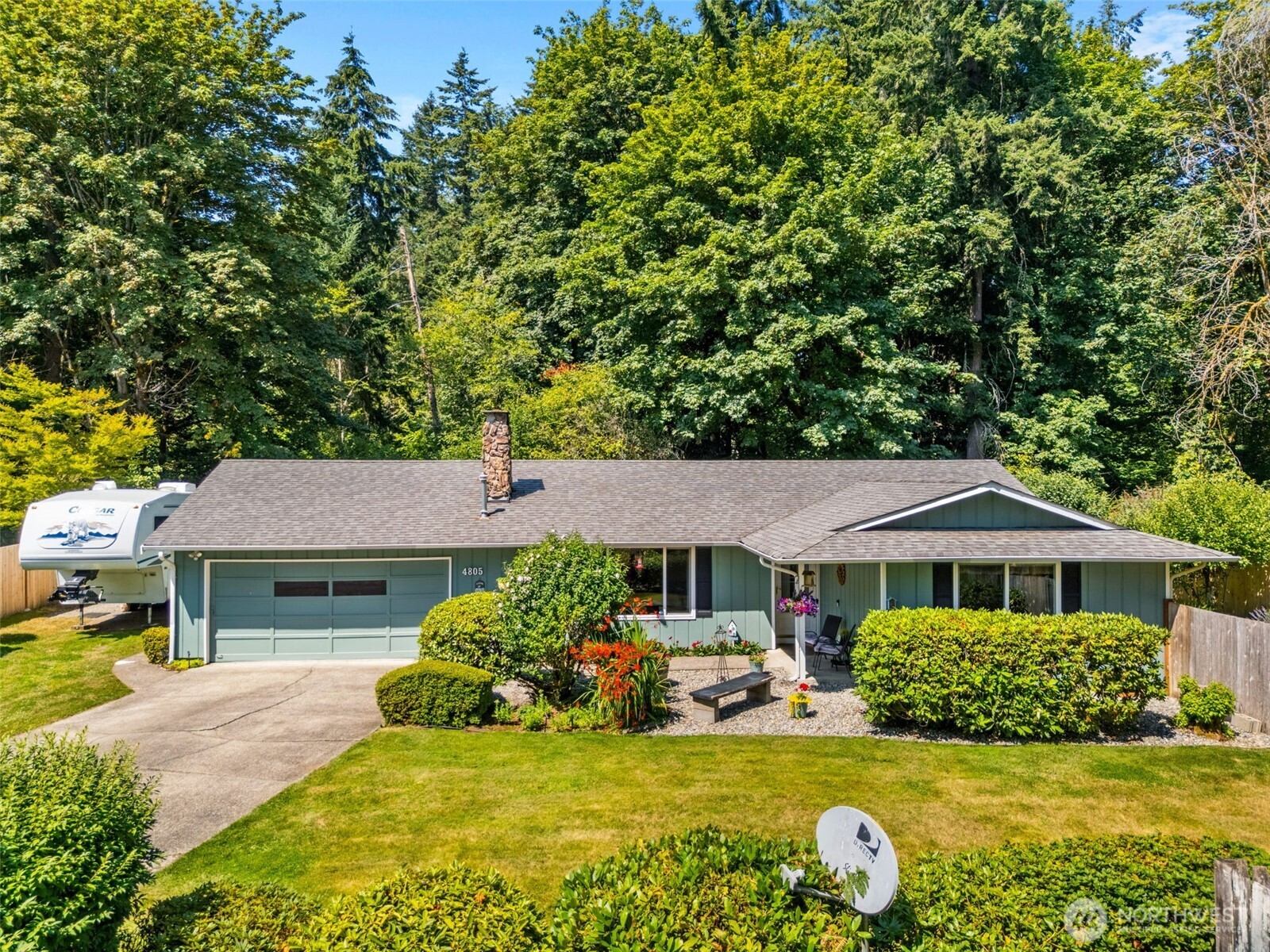 4805 33rd Court Property Photo 1