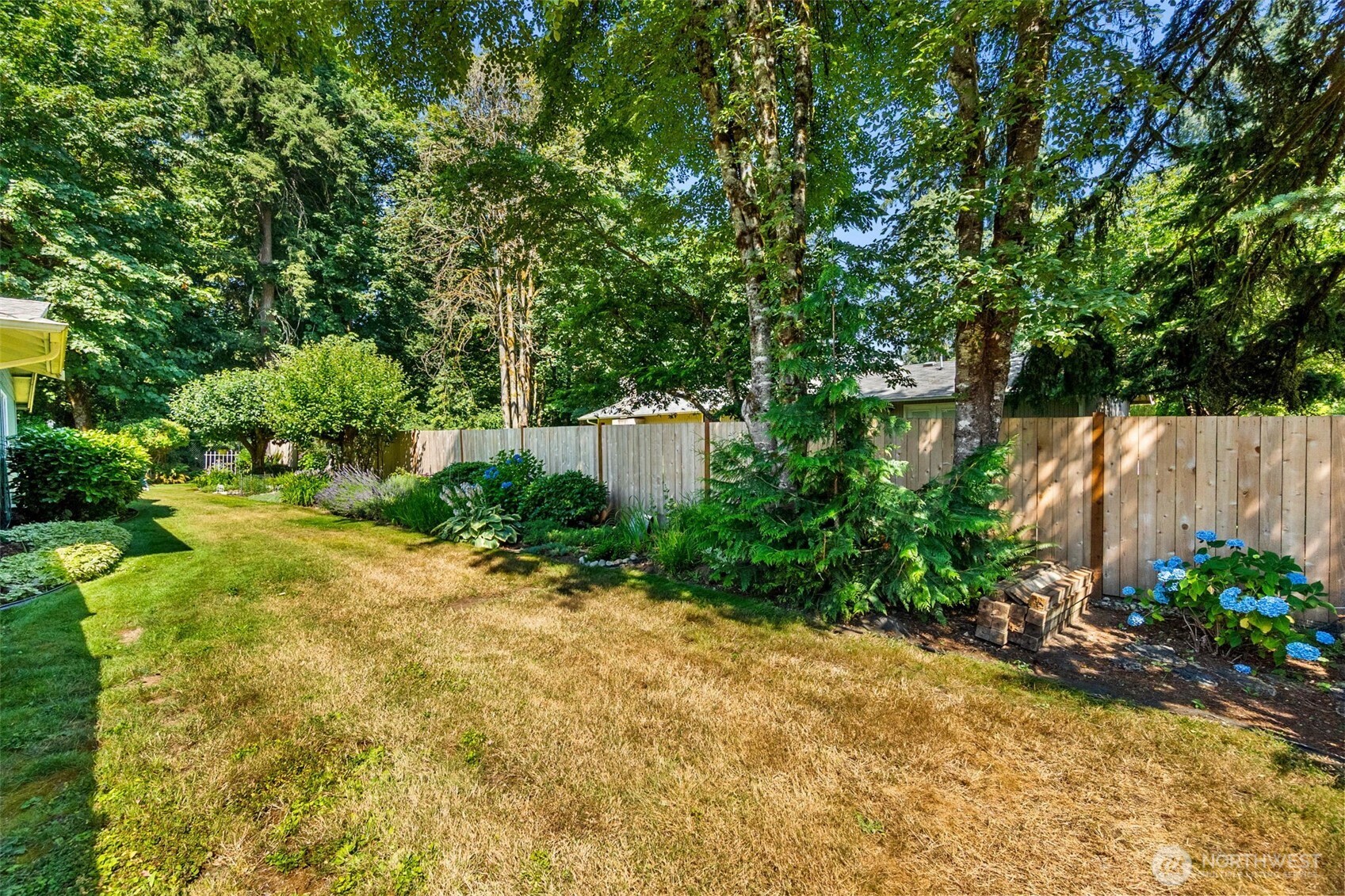 4805 33rd Court Property Photo 33