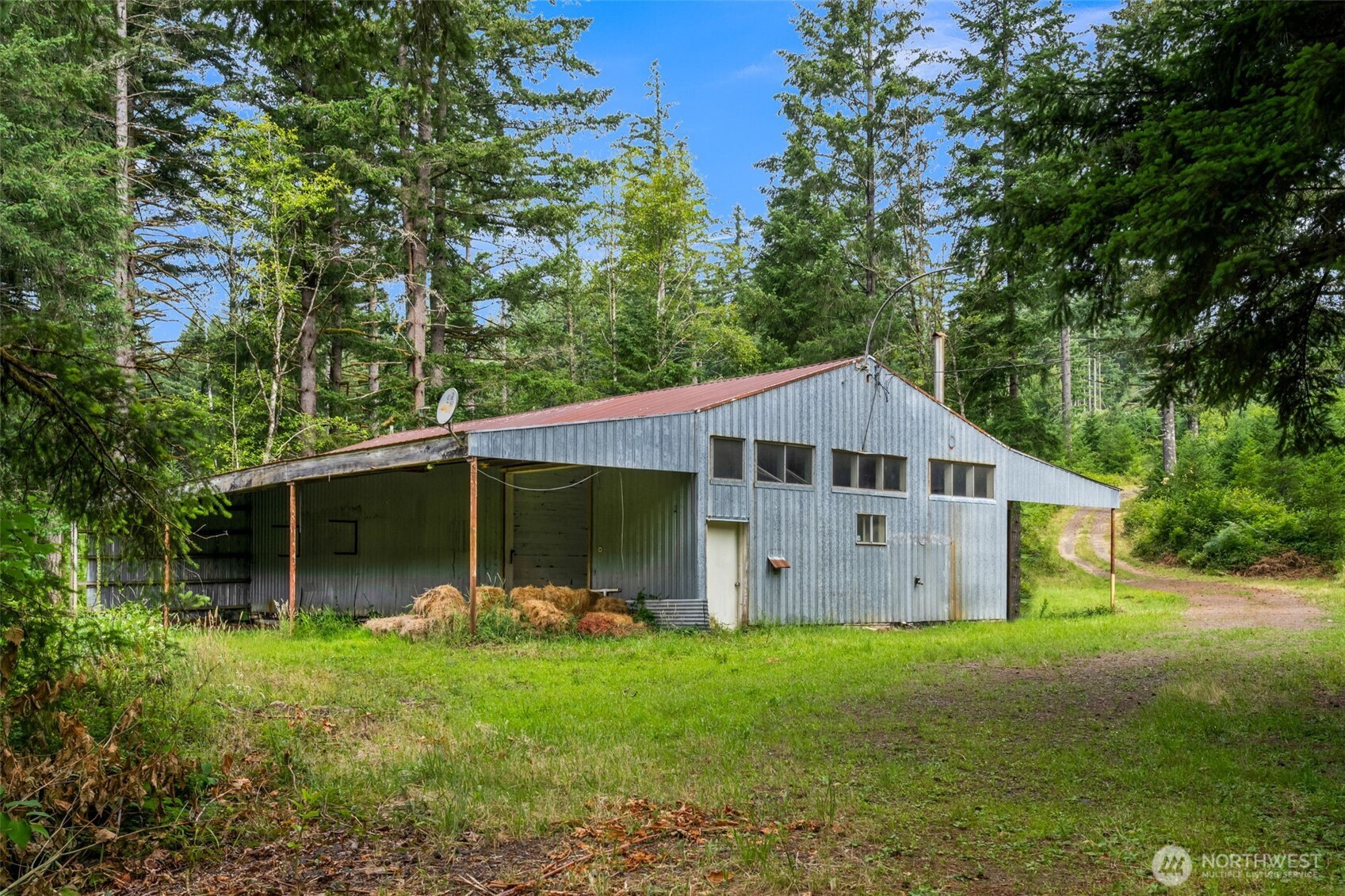 3832 Ne Cavitt Road Property Photo 4