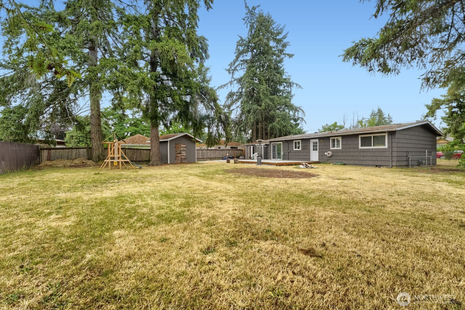 715 Johns Rd E Property Photo 14