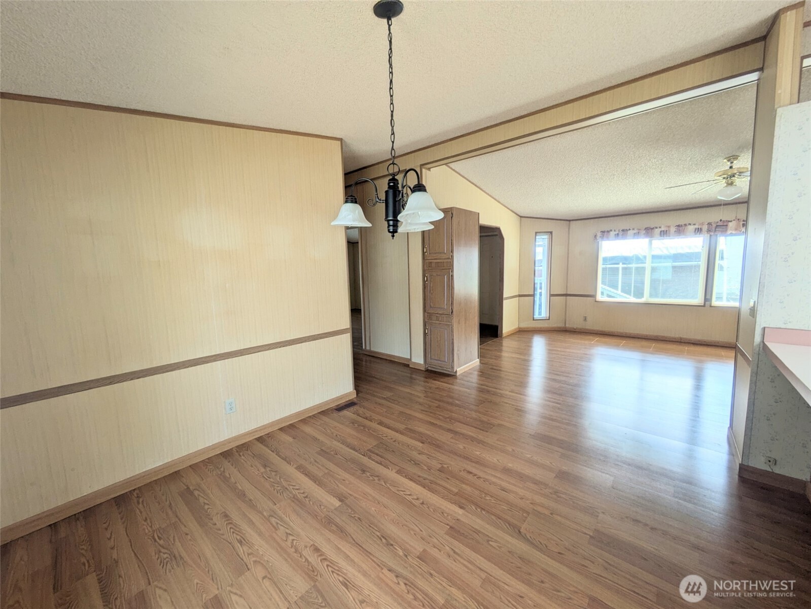 13215 35th Avenue Property Photo 8