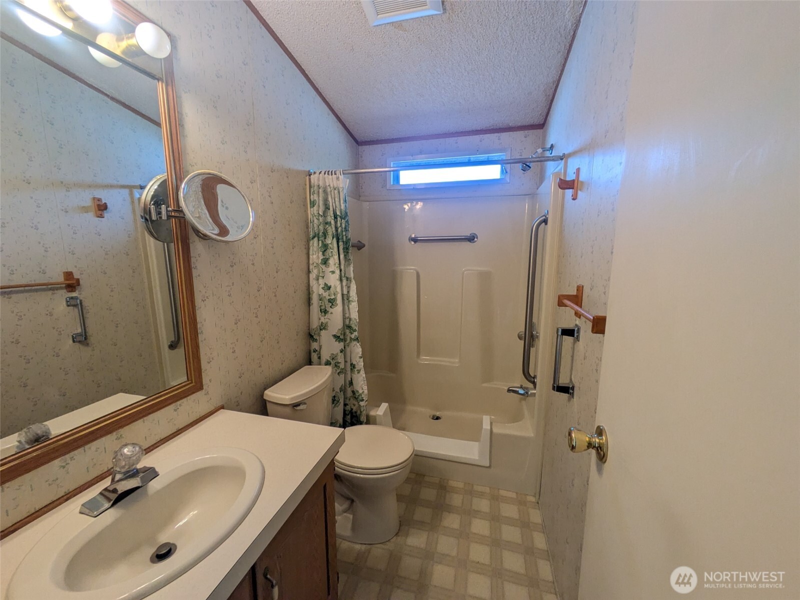 13215 35th Avenue Property Photo 18