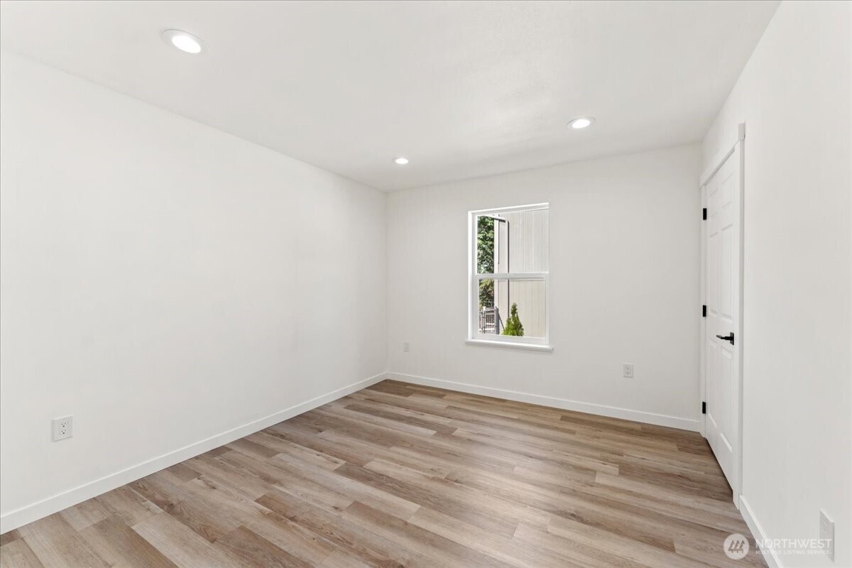 429 Chestnut Street Property Photo 25