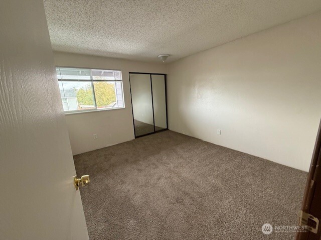 1913 Coolidge Road Property Photo 13