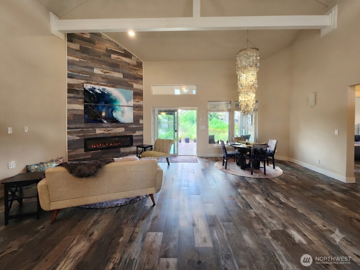 662 Point Brown Avenue Property Photo 8