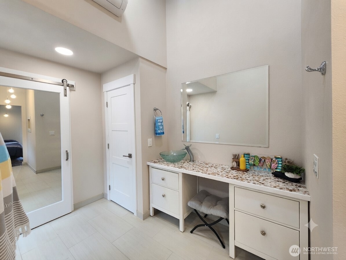 662 Point Brown Avenue Property Photo 20
